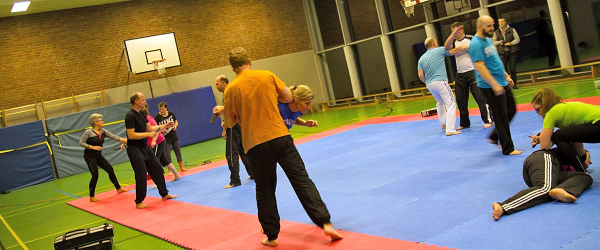 Krav-Maga-Kurs in der Halle